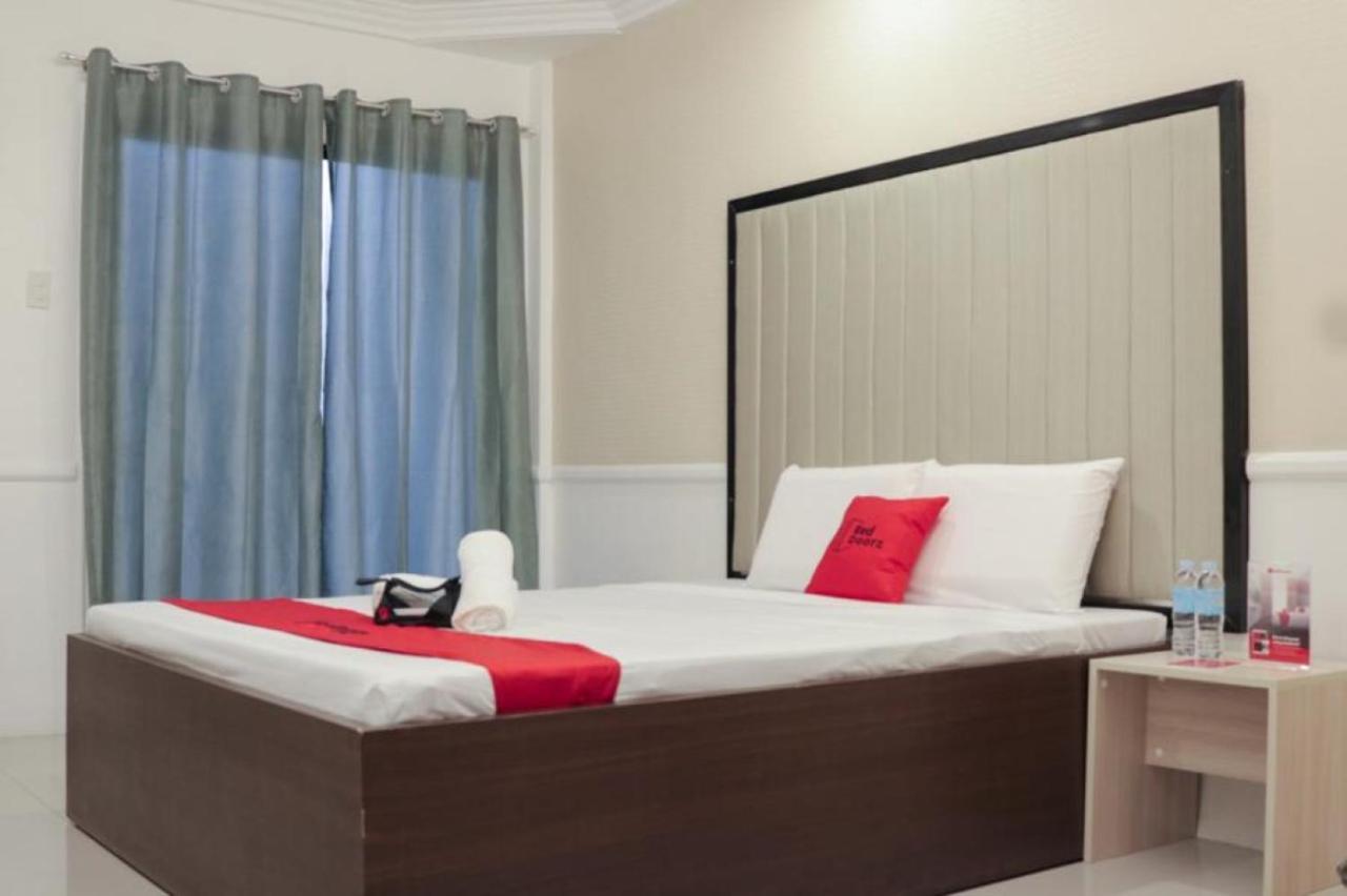 เรดดอร์ซ พรีเมียม แอท ไวร์เลส มันดาเว เซบู Hotel มันดาเวซิตี้ ห้อง รูปภาพ