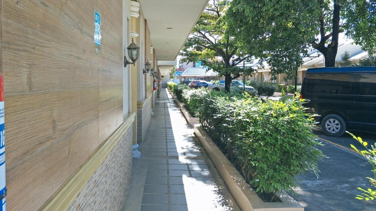 เรดดอร์ซ พรีเมียม แอท ไวร์เลส มันดาเว เซบู Hotel มันดาเวซิตี้ ภายนอก รูปภาพ