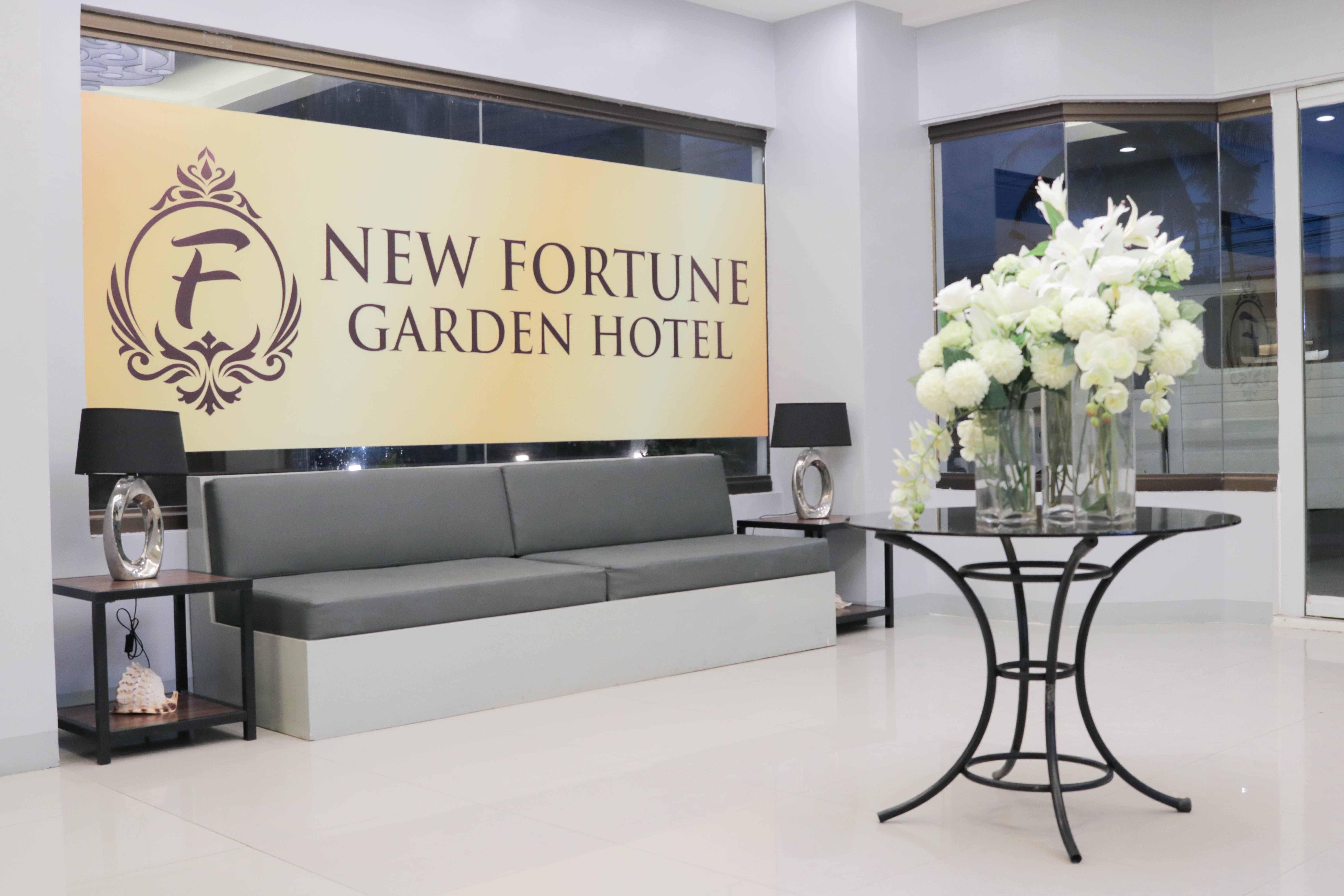 เรดดอร์ซ พรีเมียม แอท ไวร์เลส มันดาเว เซบู Hotel มันดาเวซิตี้ ภายนอก รูปภาพ